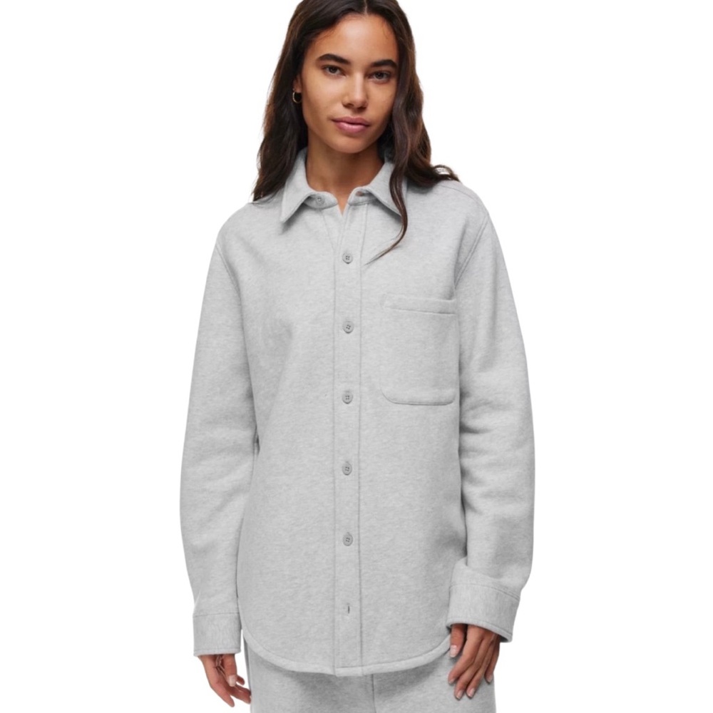 Aritzia TNA Cozy Fleece Boyfriend Shirt in Heather Chrome Womens Small